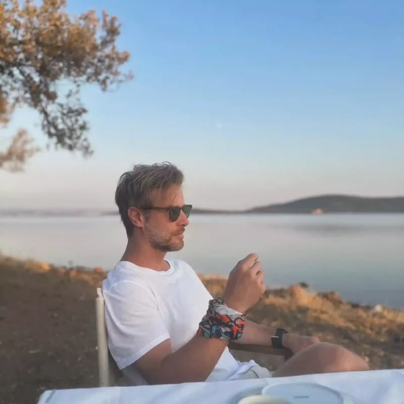 “Taciz” qalmaqalından sonra serialdan uzaqlaşdırıldı