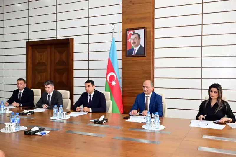 Mədəniyyət naziri Şəmkirdə dörd rayondan sakinlərin müraciətlərini dinləyib