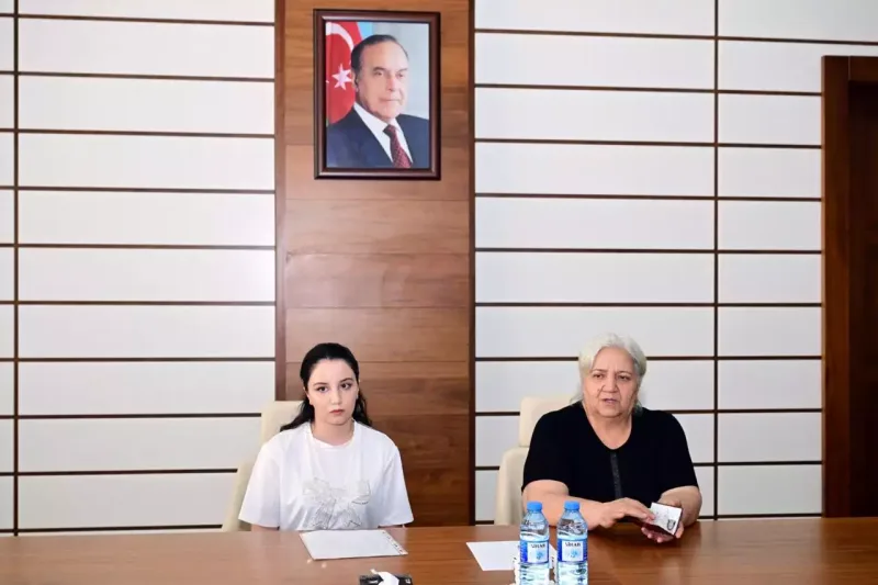 Mədəniyyət naziri Şəmkirdə dörd rayondan sakinlərin müraciətlərini dinləyib