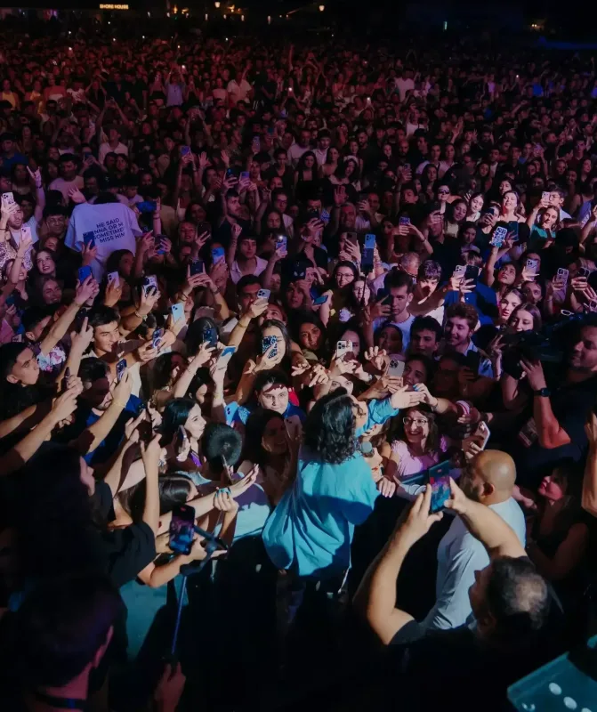 İnna Bakıda konsert verdi
