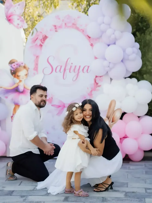 Cavid qızının 3 yaşını qeyd etdi