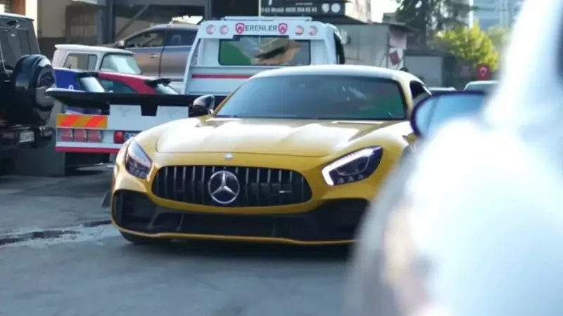 Burak Özçivitin maşınını 14 milyona aldı