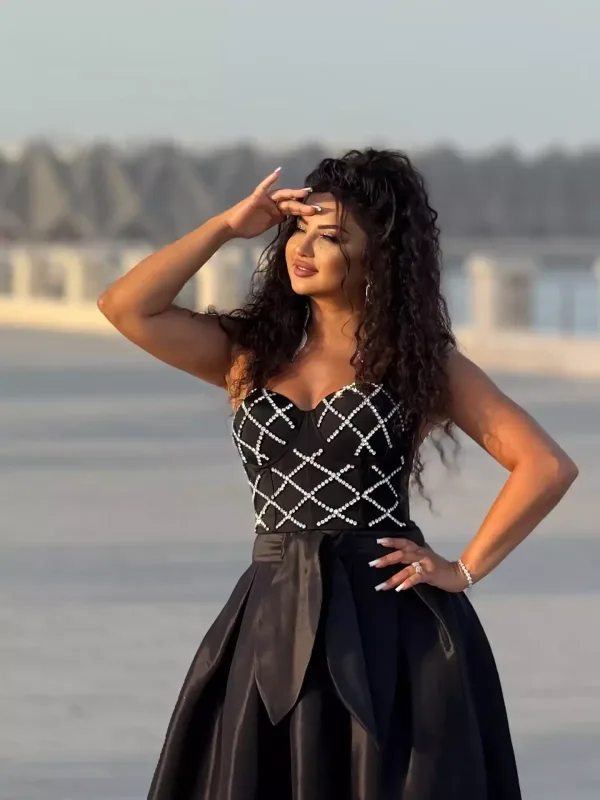 “Güclü qadının dostu az olar”