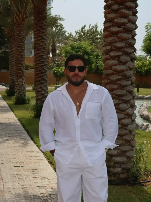 Camaat tətildən qayıdır, o isə...