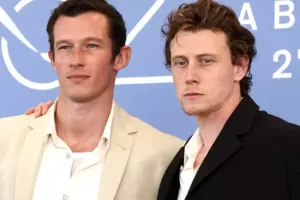 Tərzləri ilə diqqət mərkəzində