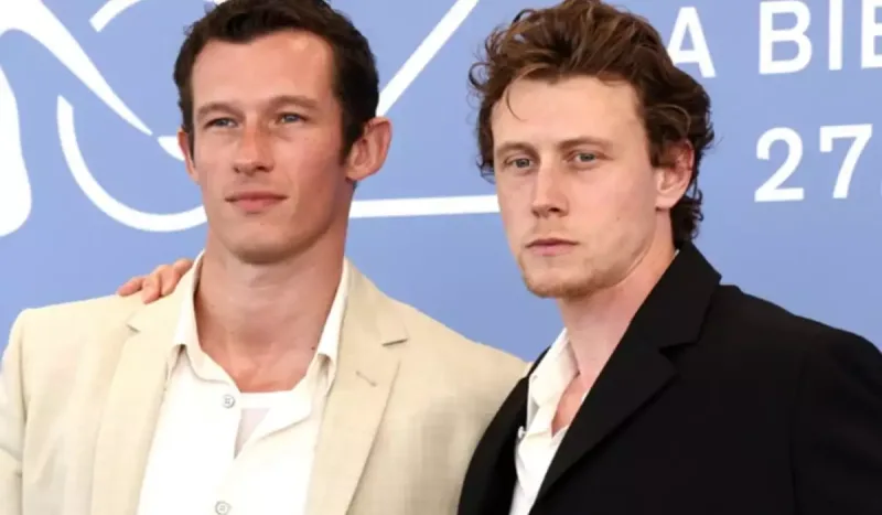 Tərzləri ilə diqqət mərkəzində