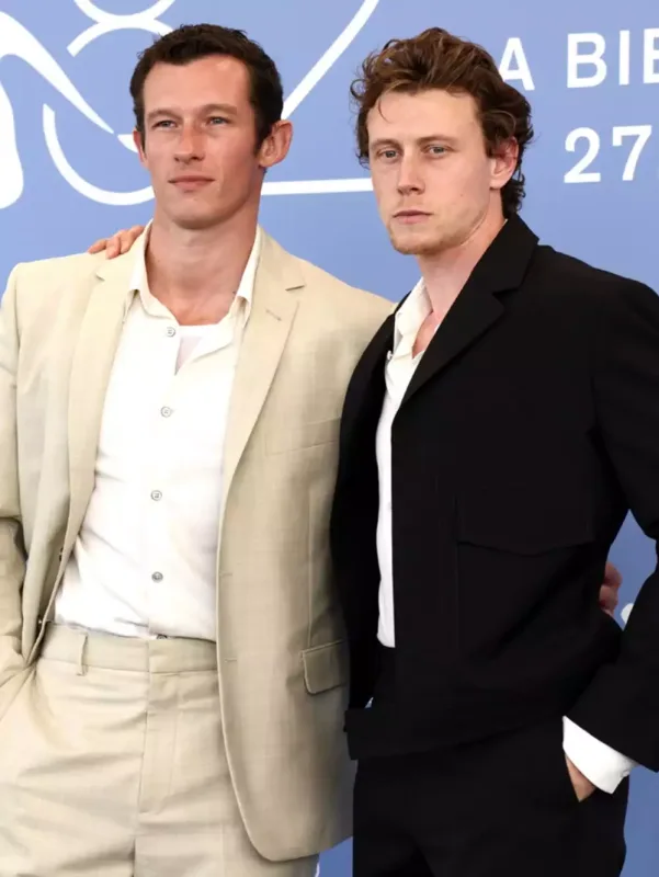 Tərzləri ilə diqqət mərkəzində