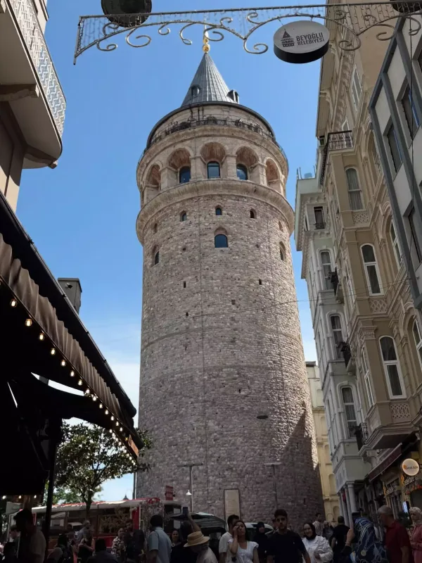 Vüsalə qızı ilə İstanbulda