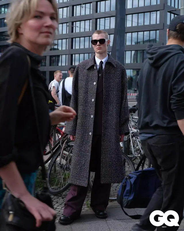 “GQ” dərgisindən fərqli buraxılış