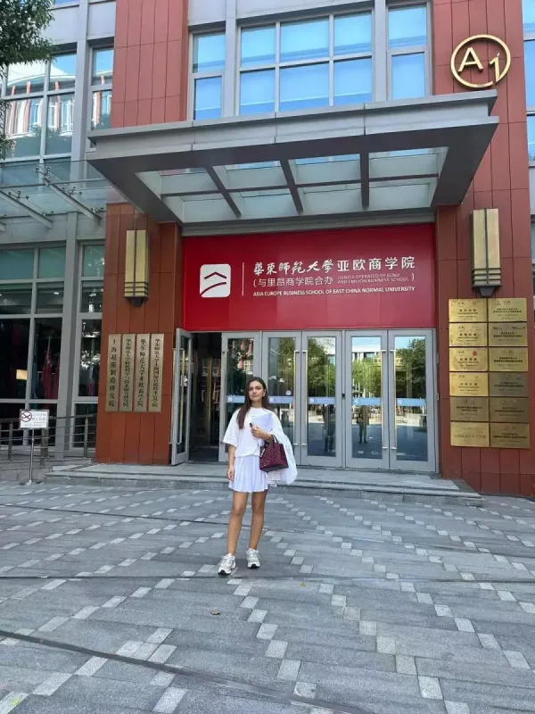 Qızları Çində təhsil alacaq