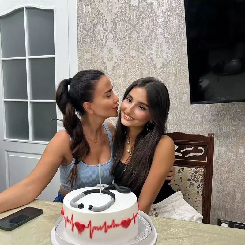 Leylanın özündən seçilməyən qızı!