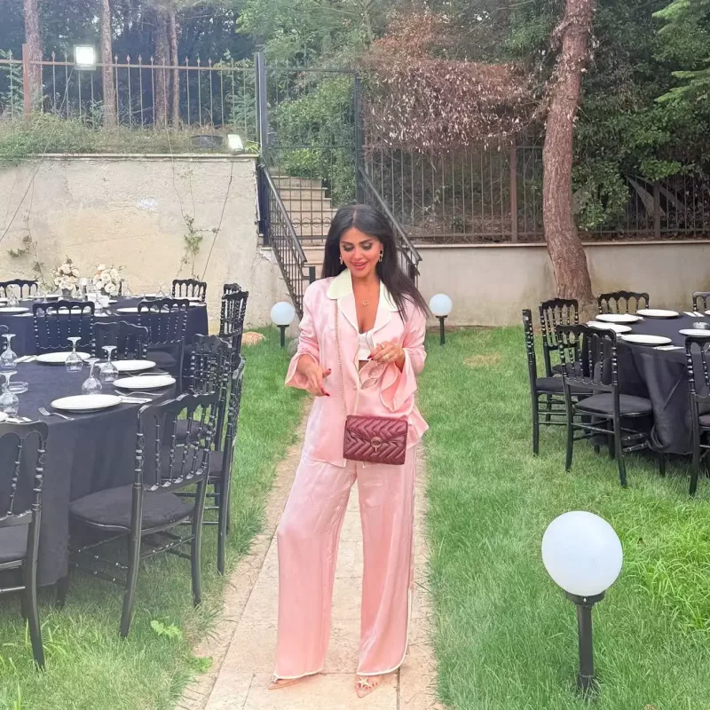 Güneldən çəhrayı “look”