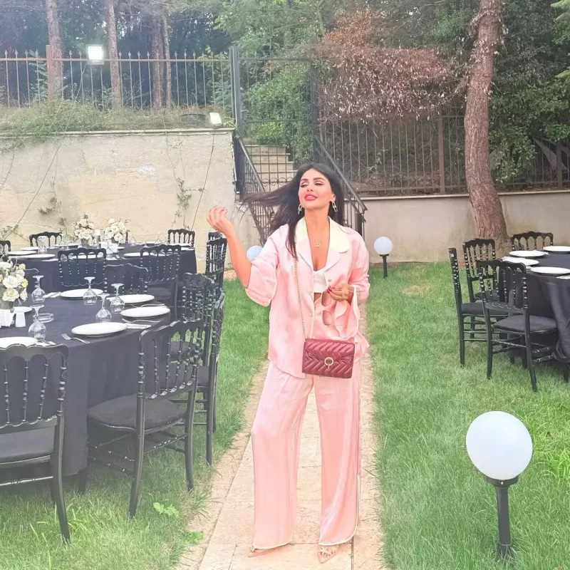 Güneldən çəhrayı “look”