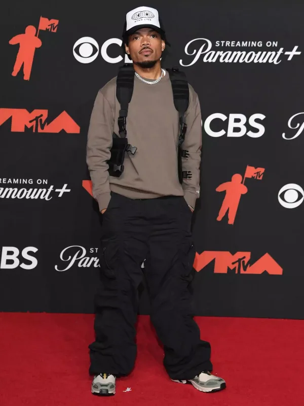 Qırmızı xalıda diqqət çəkənlər...