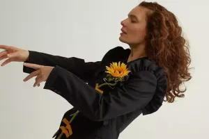 Nil Karaibrahimgil Türkiyədən köçdü