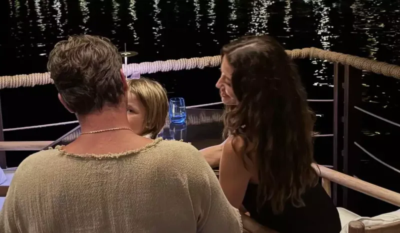 Kıvanç ailəsi ilə…