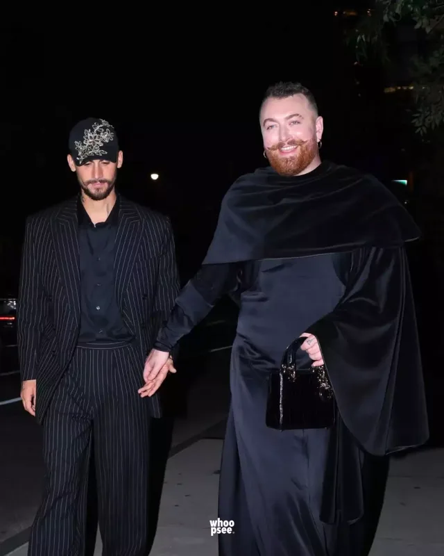 Sem Smit sevgilisi ilə görüntüləndi