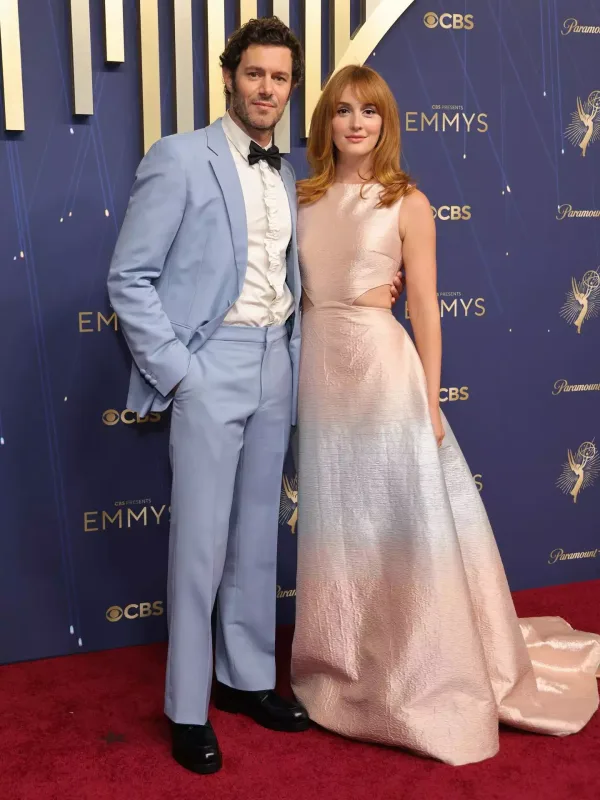 “Emmy” qırmızı xalısında ulduzlar