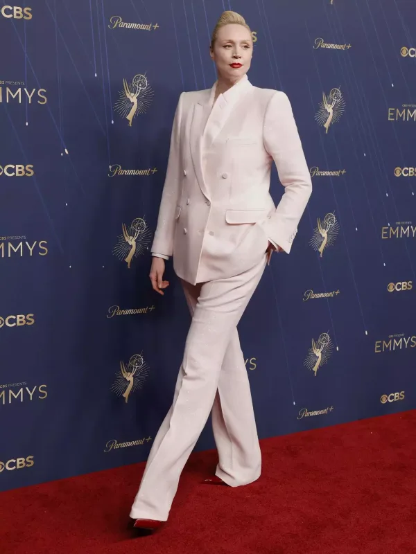 “Emmy” qırmızı xalısında ulduzlar