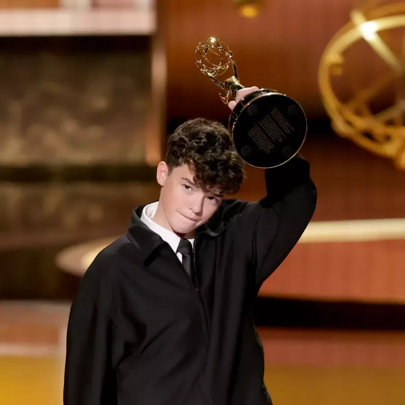 15 yaşında “Emmi” qazandı, rekord qırdı