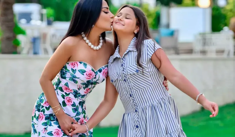 Vüsalədən qızı ilə paylaşım