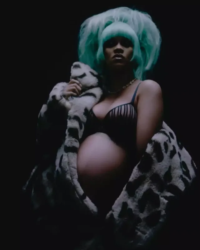 Rihannanın qızı dünyaya gəlib?