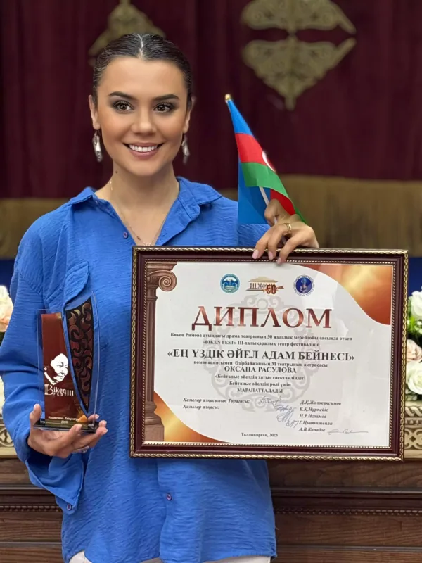 OKsana Qazaxstanda mükafat aldı