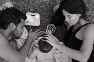 Ailə fotosunu paylaşdı