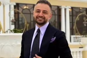 Nazir onu maraqla dinlədi