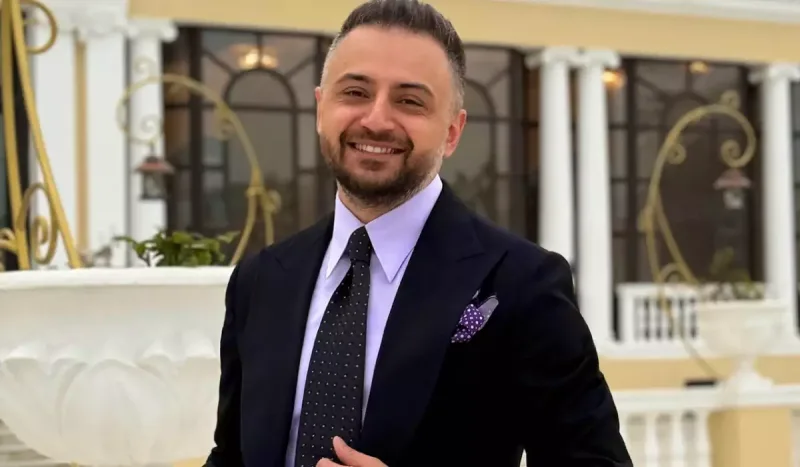 Nazir onu maraqla dinlədi