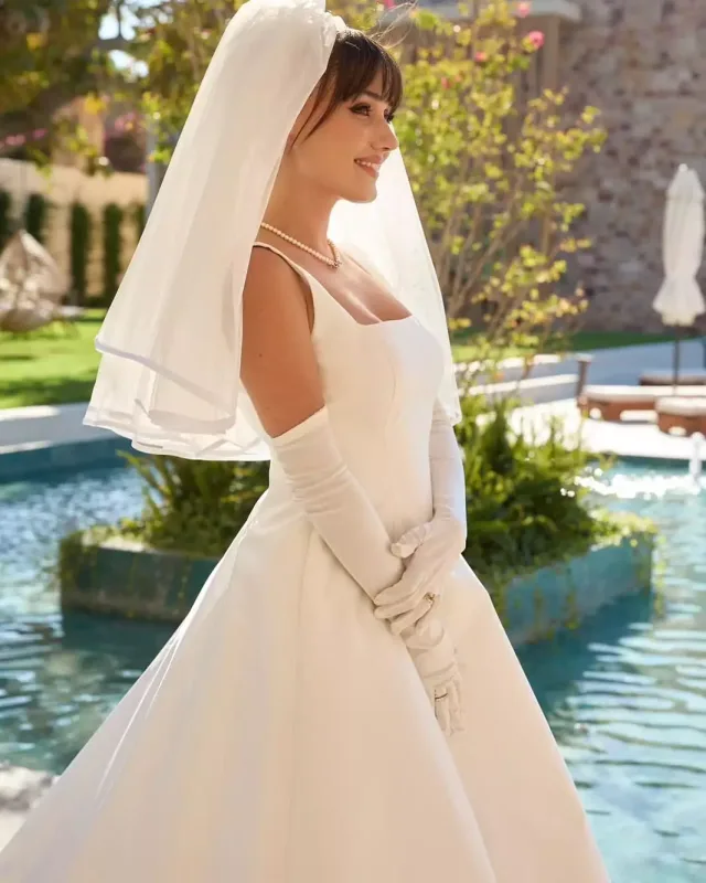 Məşhur aktrisanın Yunanıstanda toyu oldu