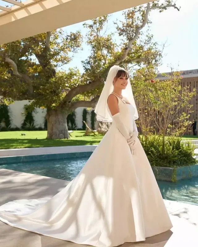 Məşhur aktrisanın Yunanıstanda toyu oldu