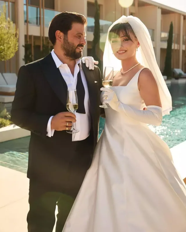 Məşhur aktrisanın Yunanıstanda toyu oldu