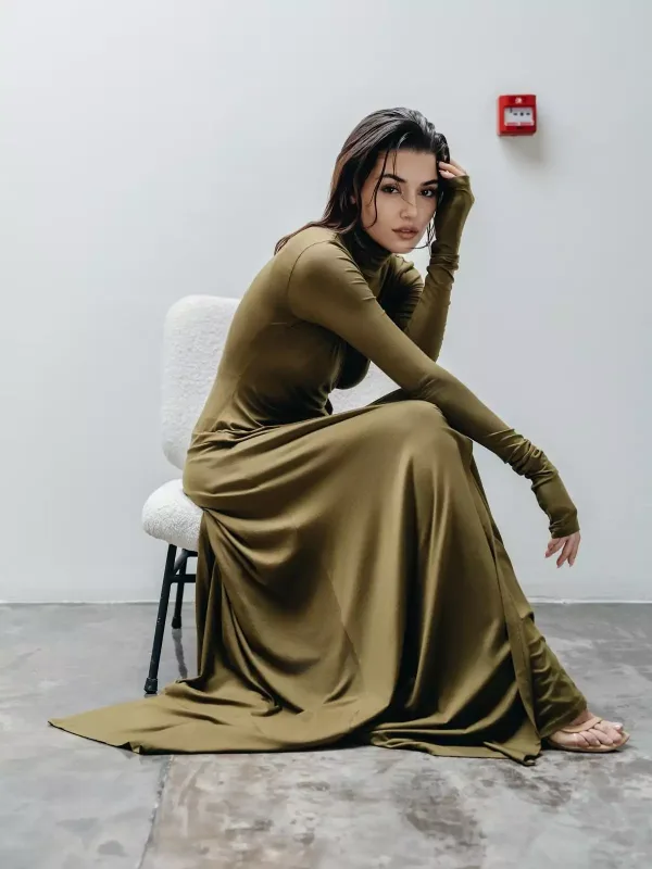 Hande onları qəyyumluğa götürdü