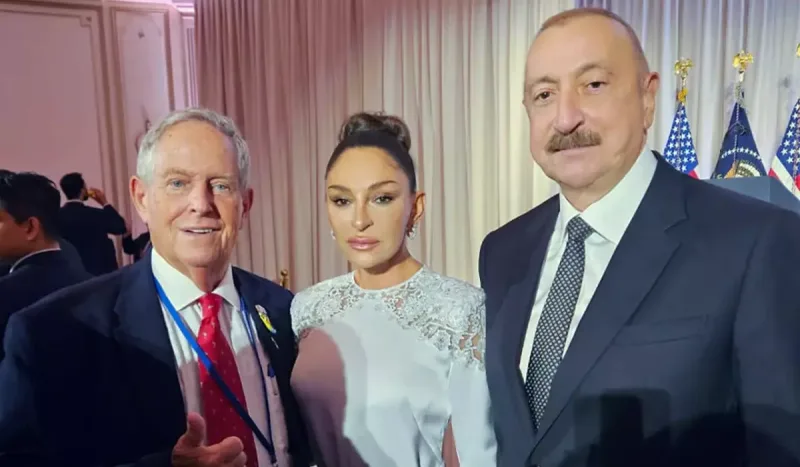 Prezidentlə xanımı rəsmi qəbulda - Fotolar