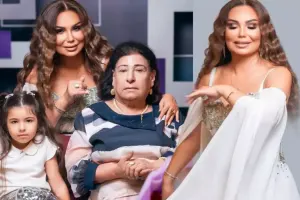 Könül Kərimova nəvəsi və anası ilə...