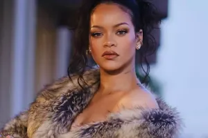 Rihanna qız anası oldu!