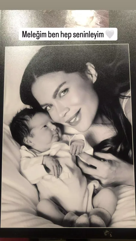 Ebru mərhum oğlu ilə bağlı paylaşım etdi