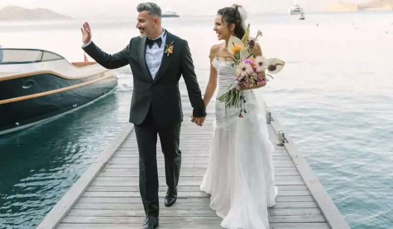 Tolqa Akış evləndi