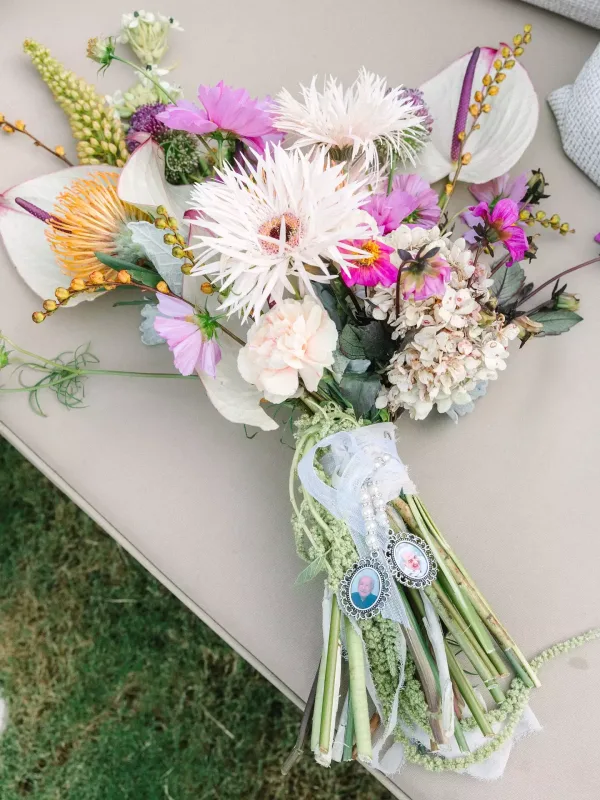 Tolqa Akış evləndi