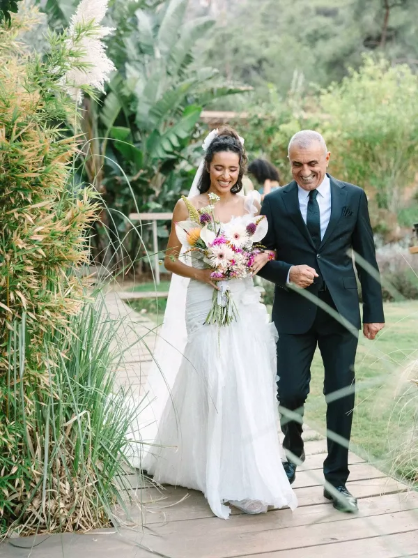 Tolqa Akış evləndi