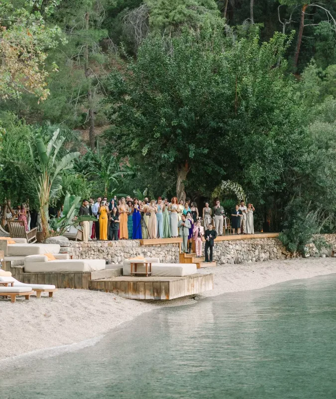 Tolqa Akış evləndi