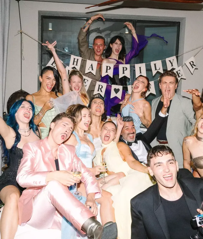 Tolqa Akış evləndi