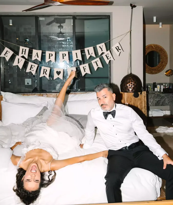 Tolqa Akış evləndi