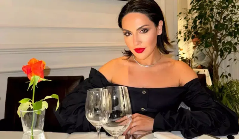 Aisel anasının vəfatından sonra səhnəyə çıxmasından yazdı