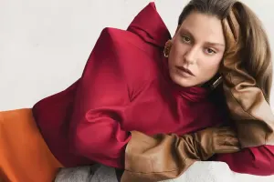 Serenaydan məşhur dərgiyə pozalar