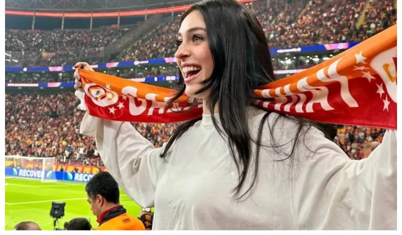 Bir yerdə futbol izlədilər