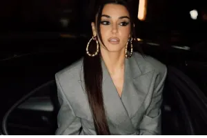 Hande "Paris Moda Həftəsi"ndə