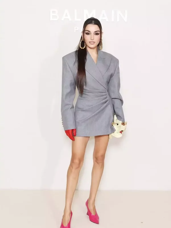 Hande "Paris Moda Həftəsi"ndə