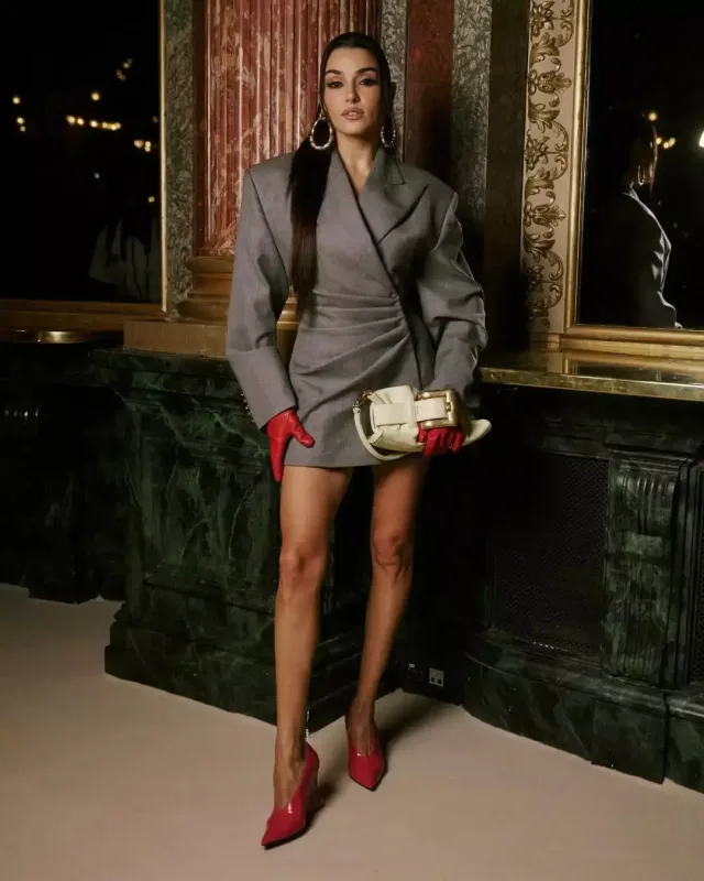 Hande "Paris Moda Həftəsi"ndə